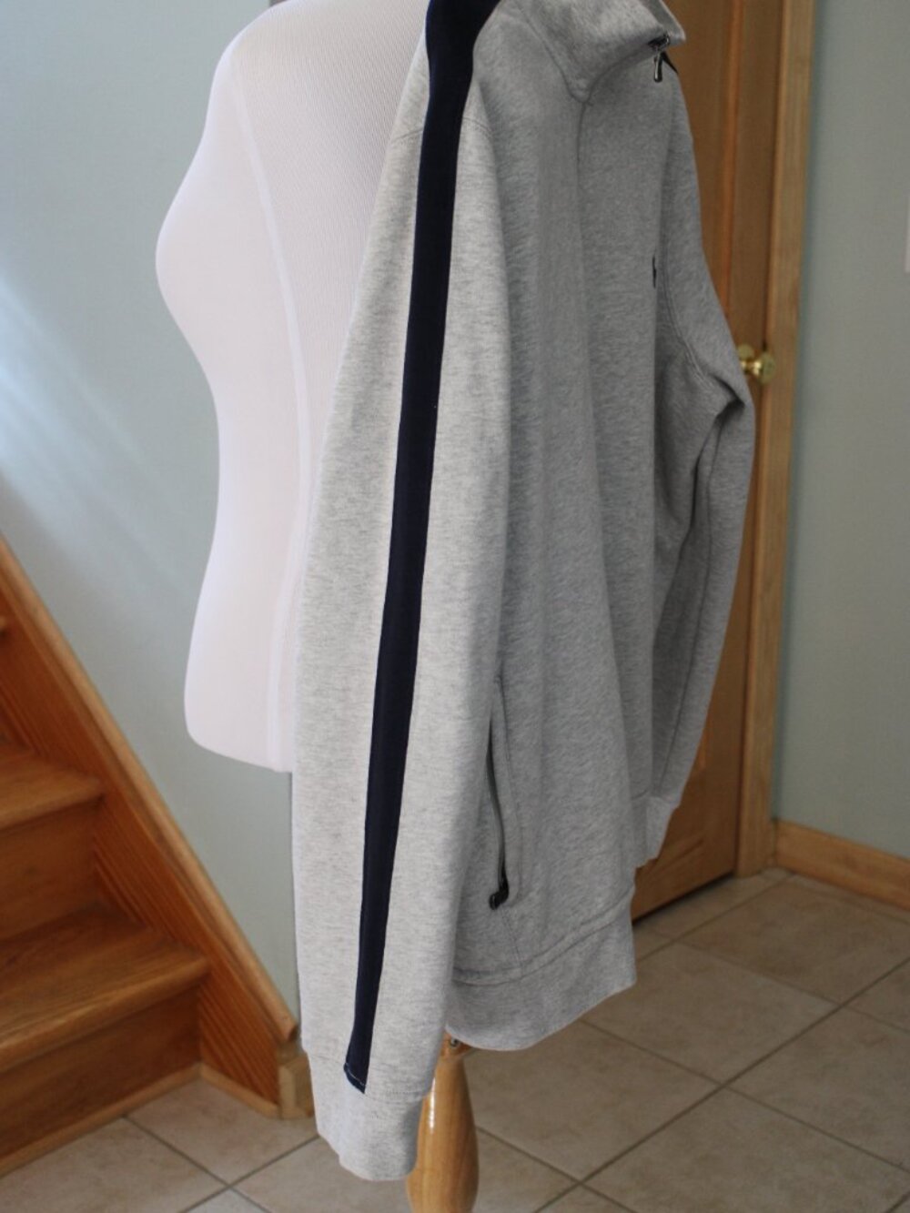 Ralph Lauren Men Sport Jacket Gray Navy SZ XL Zip up & Pockets Fleece Lining - Picture 8 of 8